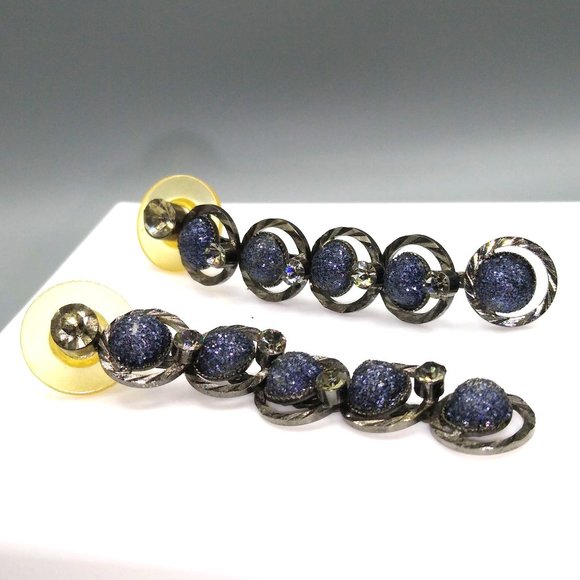 Vintage Whimsigoth Gunmetal Sparkle Earrings, Linked Rings Drop 5 Beads Long - Picture 2 of 4